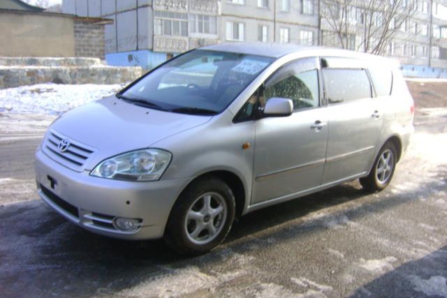 2002 Toyota Ipsum