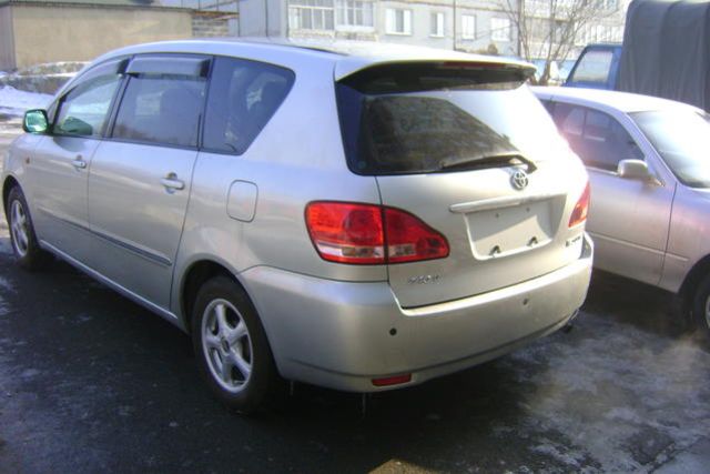 2002 Toyota Ipsum