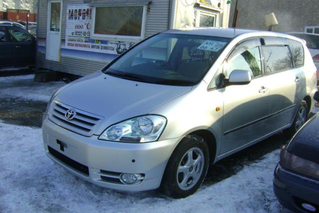 2002 Toyota Ipsum