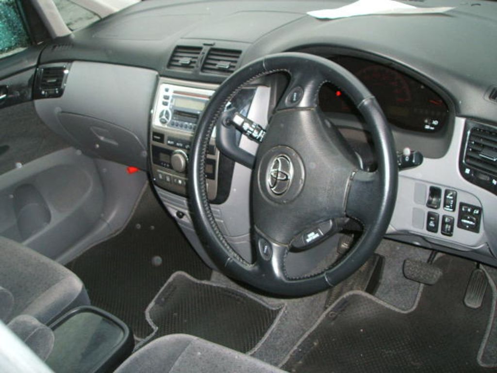 2002 Toyota Ipsum