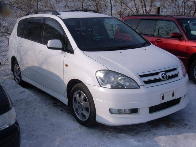 2002 Toyota Ipsum