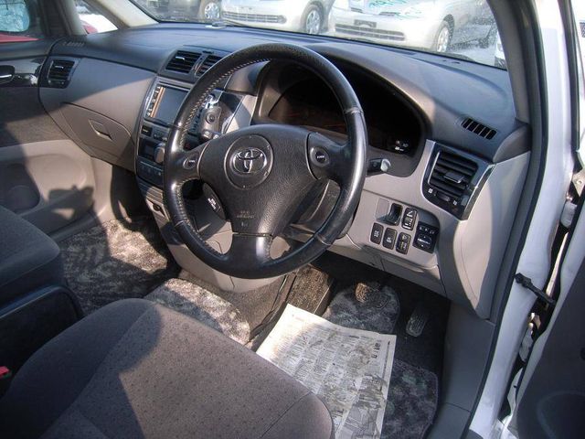 2002 Toyota Ipsum