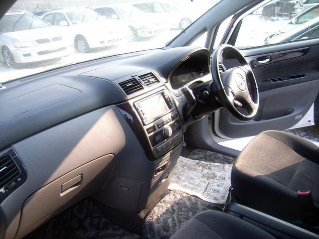 2002 Toyota Ipsum