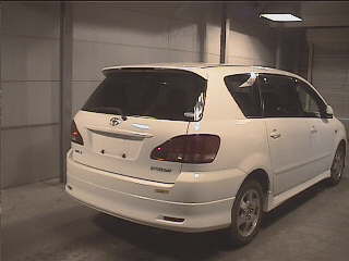 2002 Toyota Ipsum Photos