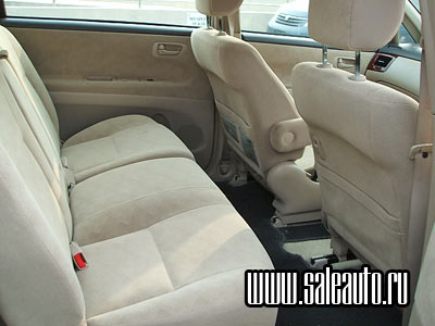2002 Toyota Ipsum Pictures