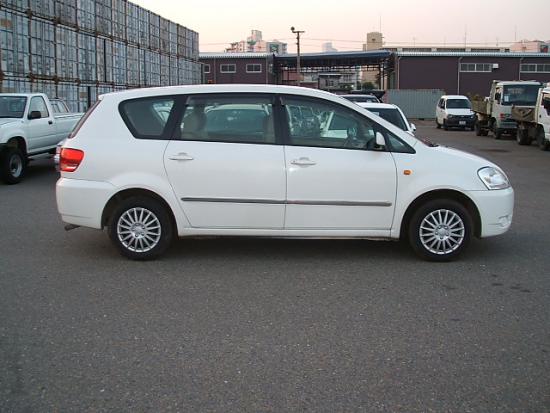 2002 Toyota Ipsum