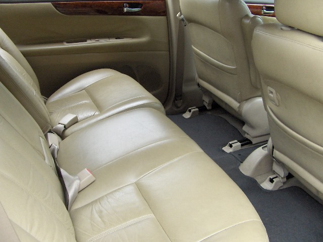 2002 Toyota Ipsum Pictures