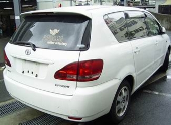 2002 Toyota Ipsum