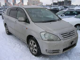 2002 Toyota Ipsum Images