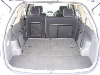 2002 Toyota Ipsum Pictures