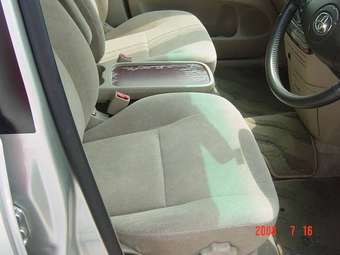 2002 Toyota Ipsum Pictures