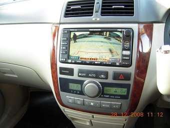 2002 Toyota Ipsum Pictures