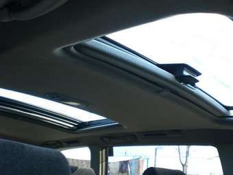 2002 Toyota Ipsum Photos