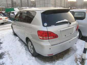 2002 Toyota Ipsum Images