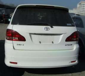 2002 Toyota Ipsum Photos
