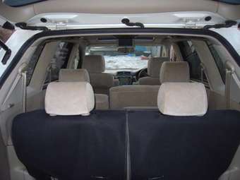 2002 Toyota Ipsum Pictures