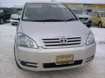 2002 Toyota Ipsum Images