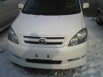 2002 Toyota Ipsum Pics