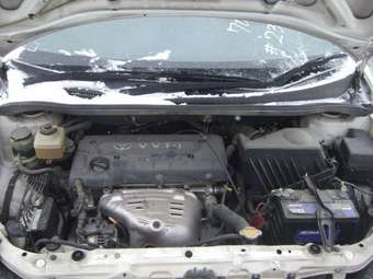 2002 Toyota Ipsum Images