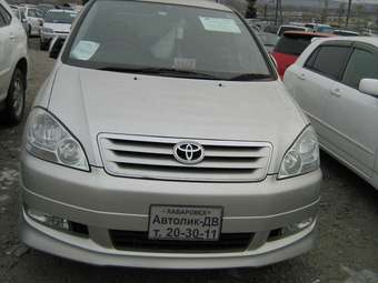 2002 Toyota Ipsum Images