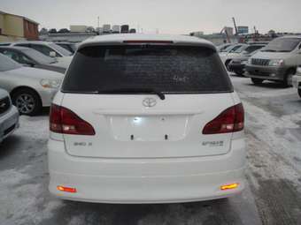 2002 Toyota Ipsum Images