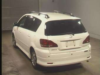 2002 Toyota Ipsum Photos