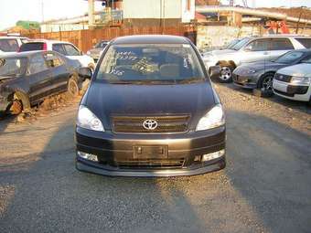 2002 Toyota Ipsum Pictures