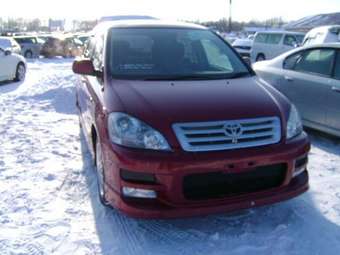 2002 Toyota Ipsum Pictures