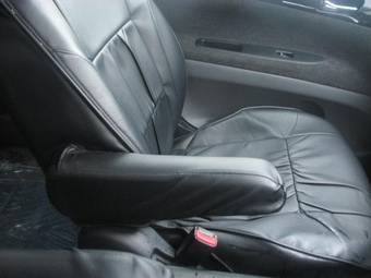 2002 Toyota Ipsum Photos