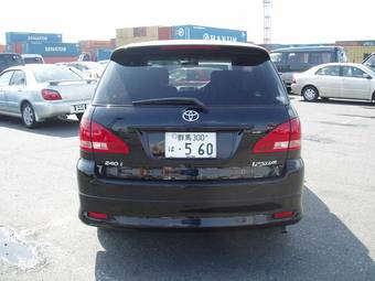 2002 Toyota Ipsum Photos