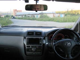 2002 Toyota Ipsum Pics