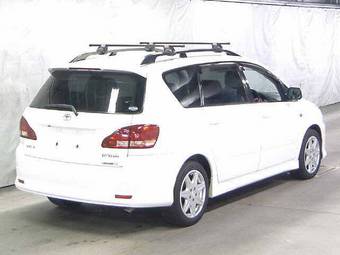 2002 Toyota Ipsum Pictures