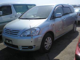 2002 Toyota Ipsum Pics