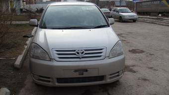 2002 Toyota Ipsum Pictures