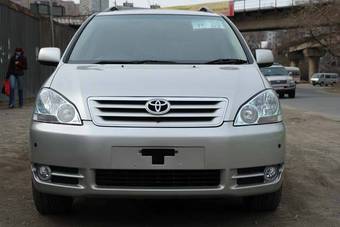 2002 Toyota Ipsum Photos
