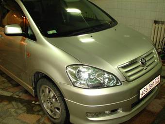 2002 Toyota Ipsum Photos