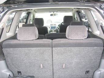 2002 Toyota Ipsum Photos