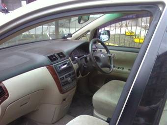 2002 Toyota Ipsum Photos