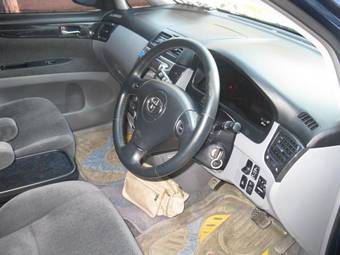 2002 Toyota Ipsum Photos