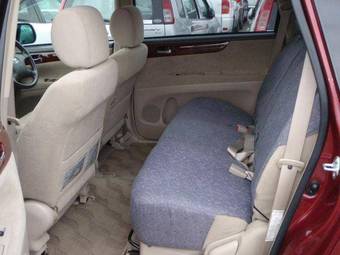 2002 Toyota Ipsum Photos