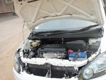 2002 Toyota Ipsum Photos