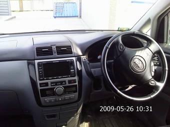2002 Toyota Ipsum Photos