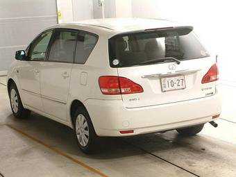 2002 Toyota Ipsum Pictures
