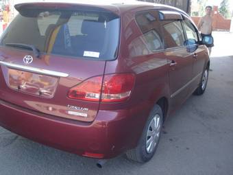 2002 Toyota Ipsum Photos