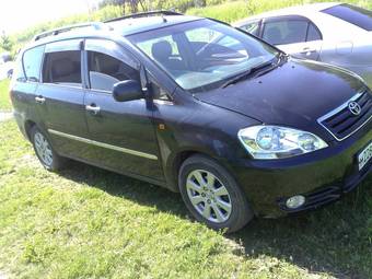 2002 Toyota Ipsum Pictures