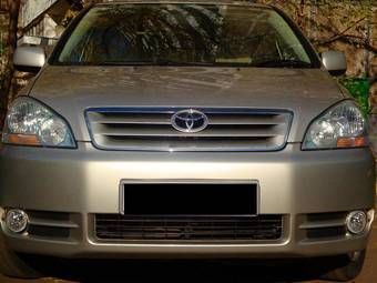 2002 Toyota Ipsum Pictures