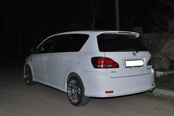 2002 Toyota Ipsum Images