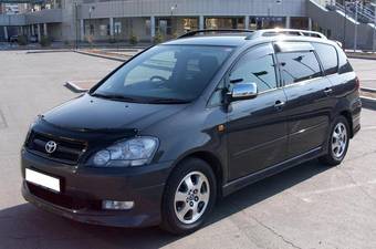 2002 Toyota Ipsum Pictures