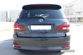 2002 Toyota Ipsum Photos