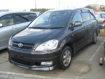 2002 Toyota Ipsum Images